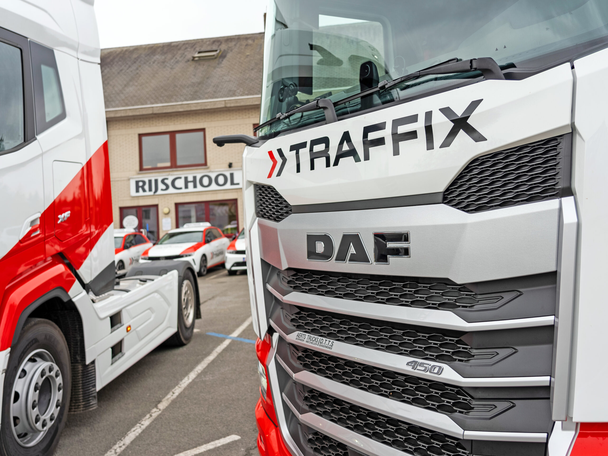 Rijschool Traffix investeert in ultramoderne DAF-vrachtwagens voor optimale rijopleidingen