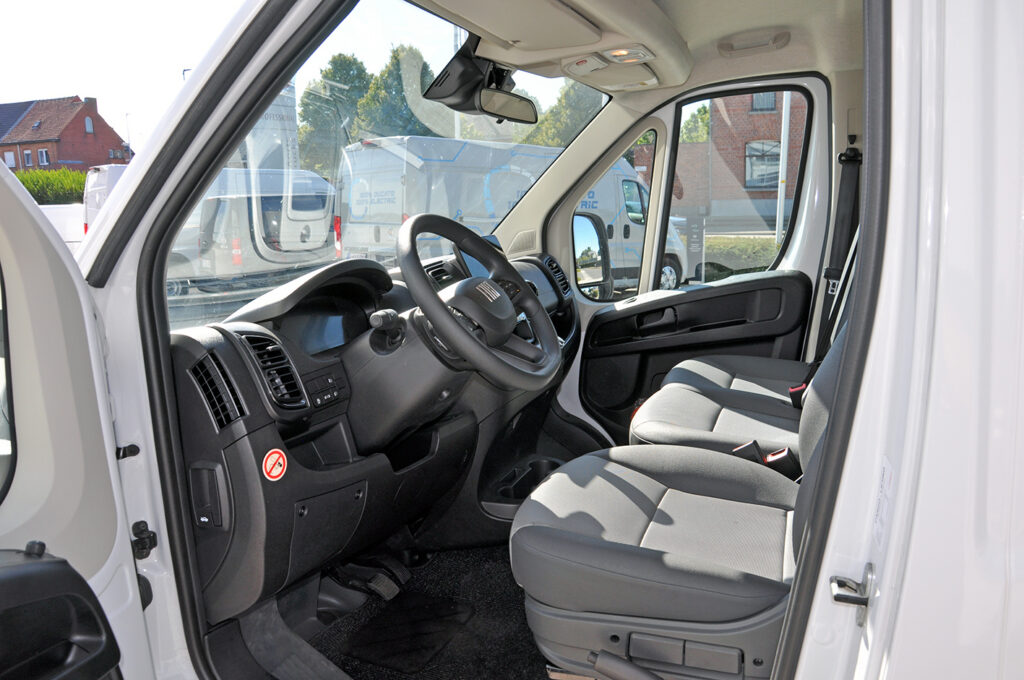 F5023-Fiat-ducato-occassie-interieur